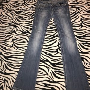Women’s size 28 miss me jeans